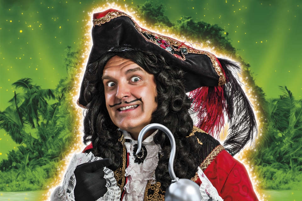 Bucks Radio Exclusively Reveal Latest Panto Star