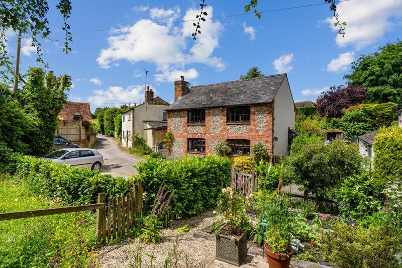 Historical Bucks Cottage For Sale For £750,000