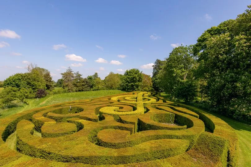 'one Of A Kind' Cambridgeshire House With Maze On The Market For £1.5million